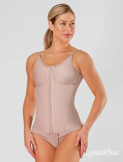 Body corset bretel fino con copa premoldeada